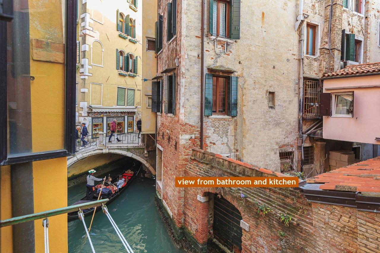 Canal-Fresco-Rialto Венеція Екстер'єр фото
